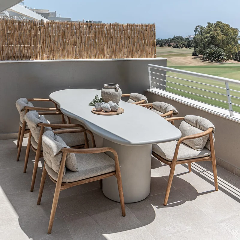 Lynea Dining Table