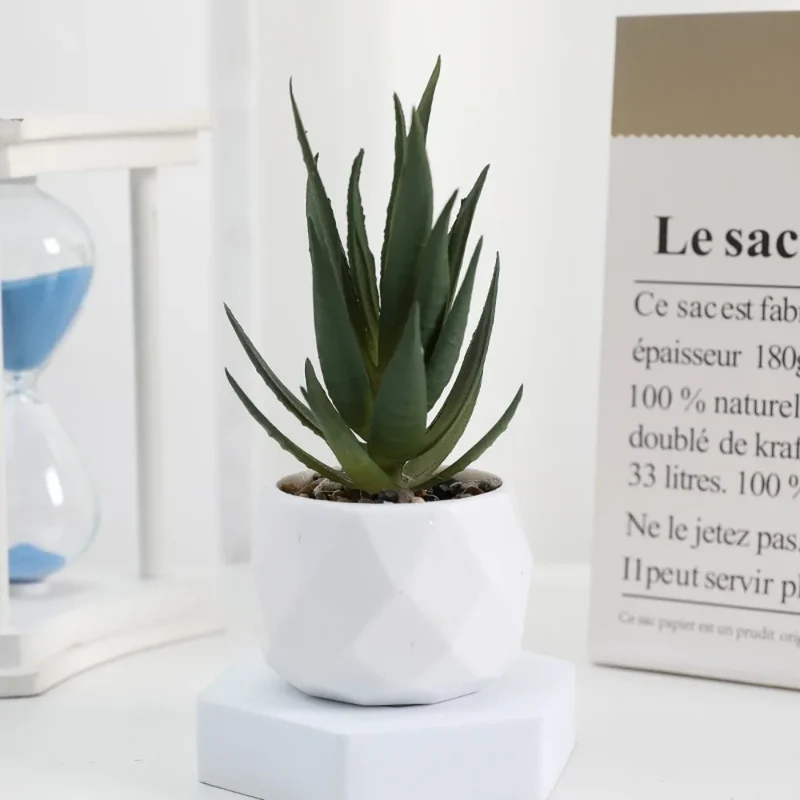 Planta Artificial Decorativa – Mini Cactus para Hogar y Escritorio